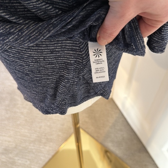 Athleta tank + matching overshirt XS NWOT - Picture 4 of 10